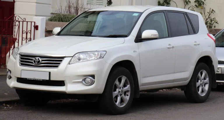 toyota-rav4-iii-xa30-facelift-2010-768x413